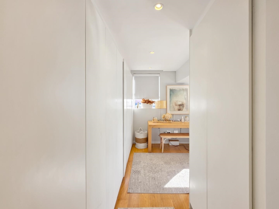 3 Bedroom Property for Sale in Sea Point Western Cape